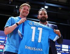 雷电竞- 曼城前瞻德布劳内因伤缺阵 蓝月冲击英超神纪录 