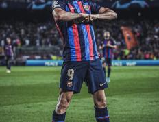 雷竞技-莱万多夫斯基迎来十赛季高光表现，德国队球迷沸腾！的简单介绍