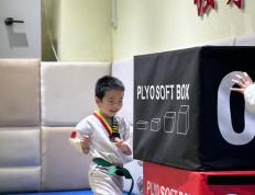 RAYBET-跆拳道邀请赛掀起高潮，瓯越巨龙队淘汰对手中原迅豹队，战至最后一刻——韧性与执行并存的简单介绍