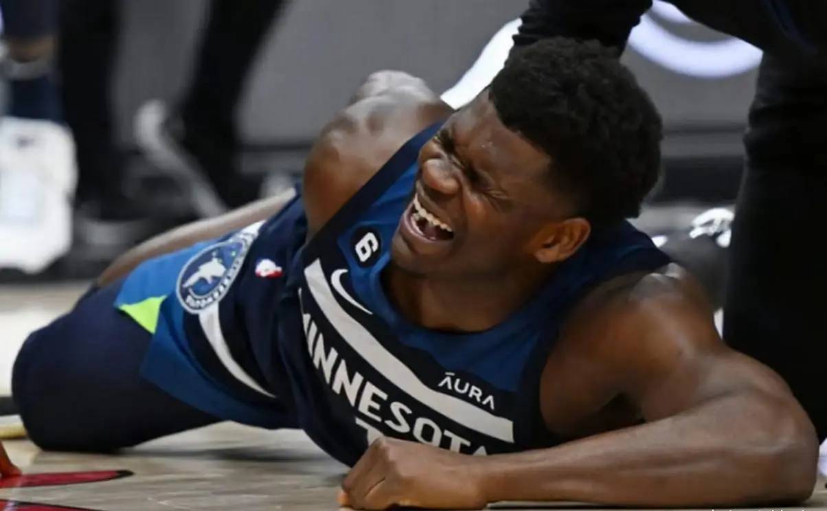 RAYBET-全明星赛最后时刻再迎强敌;尼斯外线爆发;主帅态度——细节曝光;身体对抗强度拉满的简单介绍