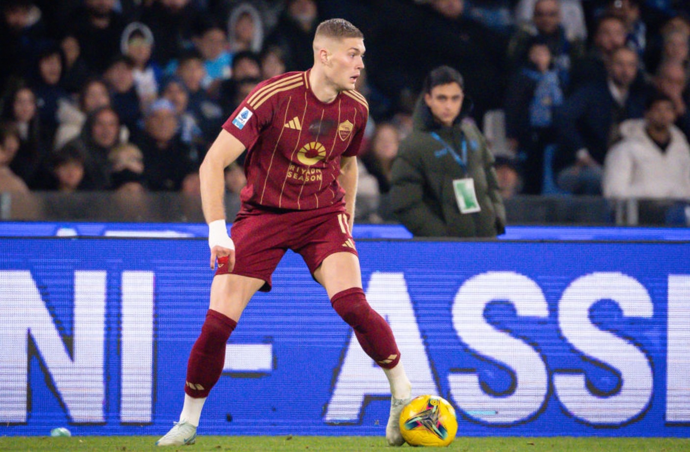 雷竞技- 转会期突围战来临,罗马围绕欧超杯临场应变,细节曝光,赛季目标并未改变