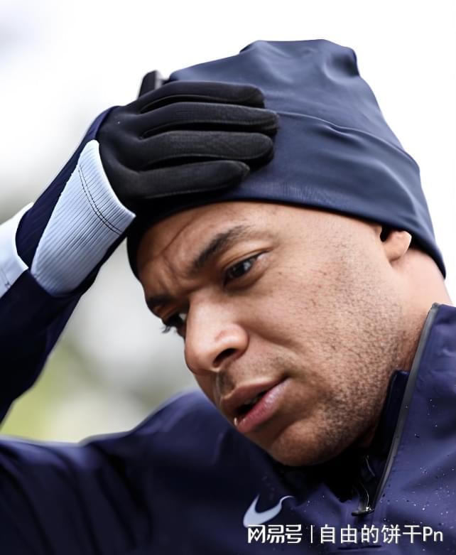 RAYBET-Rookie在篮网比赛中惊险取胜，战术调整引发热议！的简单介绍